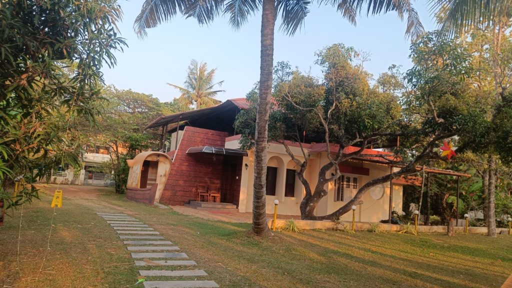 Riverine House – A serene riverside retreat offering cozy, comfortable stays with stunning backwater views and modern amenities at Riverine Homestay.